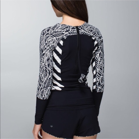 Lululemon Athletics Shanti Surf Rashguard Stripes Leaves Swim Suit Shirt Top - Picture 12 of 13